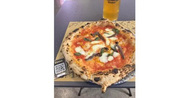 https://gazzettadiparma.cdn.m33cloud.com/resizer/600/315/true/2026_08_20/Griglie_copia-1787214243241.jpg--ciore___voglia_di_napoli_e_la_margherita_e_davvero_regina.webp?1788187815000