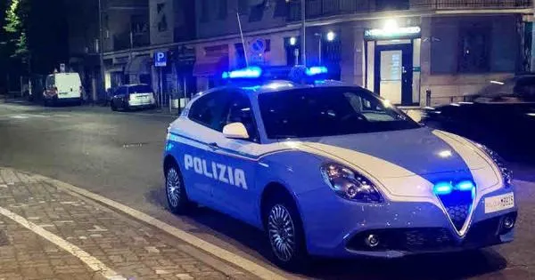 https://gazzettadiparma.cdn.m33cloud.com/resizer/600/315/true/2026_09_06/volante_san_leonardo-1788689303496.jpg--si_aggira_tra_le_auto_in_sosta_e_tenta_di_accedere_ai_veicoli__denunciato_32enne.webp?1788689303630