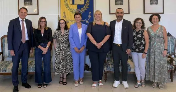 https://gazzettadiparma.cdn.m33cloud.com/resizer/600/315/true/2026_09_08/TRASPORTO_PUBBLICO_Nuova_linea_di_collegamento_Tizzano_Neviano_Castelnovo_ne_Monti_003_Foto_-1788874235256.jpg--.webp?1788874240178
