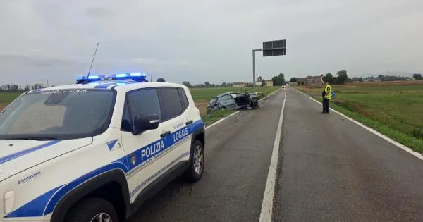 https://gazzettadiparma.cdn.m33cloud.com/resizer/600/315/true/2026_09_09/scontrosoragna-1788958936867.jpg--incidente_a_soragna__auto_distrutta_sulla_provinciale_59.webp?1788958937261