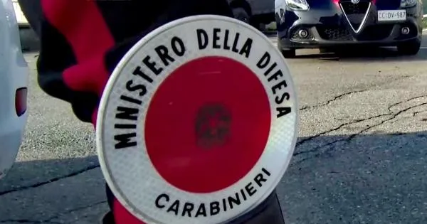 https://gazzettadiparma.cdn.m33cloud.com/resizer/600/315/true/2026_09_19/19.09.2026_Foto_Salsomaggiore_foto_per_denucnia_di_minore-1789807142627.jpg--rapina_a_salso__segue_una_65enne_dalla_stazione__poi_le_ruba_due_collane_d_oro_e_scappa__denunciato_un_minorenne.webp?1789807142694