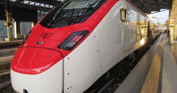 https://gazzettadiparma.cdn.m33cloud.com/resizer/600/315/true/2026_09_25/Eurocity_svizzero_a_Parma-1790323726189.jpg--stazione_di_parma__dal_5_ottobre_termina_il_servizio_l_eurocity_svizzero_zurigo_rimini_e_viceversa.webp?1790323726267