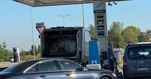 https://gazzettadiparma.cdn.m33cloud.com/resizer/600/315/true/2026_09_28/eni-1790581710438.jpg--eni_introduce_i_prezzi_calmierati__code_ai_distributori.webp?1790581710536