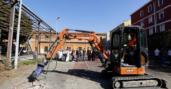 https://gazzettadiparma.cdn.m33cloud.com/resizer/600/315/true/2026_09_30/_ARM5052-1790780024134.JPG--al_via_i_lavori_della_casa_della_montagna___foto.webp?1790780024217