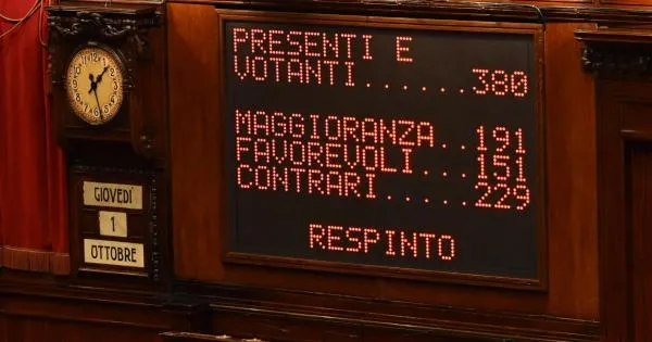 https://gazzettadiparma.cdn.m33cloud.com/resizer/600/315/true/2026_10_03/302c3d07-827a-4ec6-86fe-9b9207ec1a7f-1791010847369.jpg--dalla_legge_elettorale_alle_urne__meloni_al_bivio.webp?1791010847975