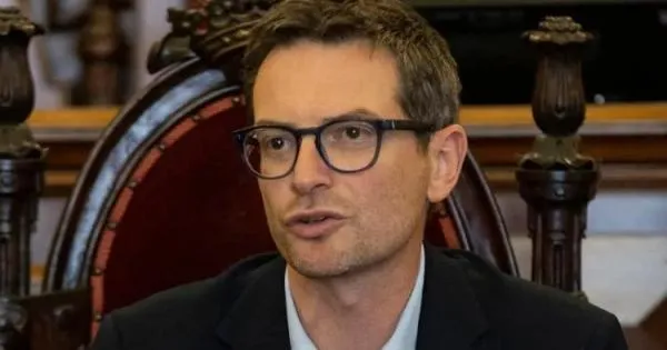 https://gazzettadiparma.cdn.m33cloud.com/resizer/600/315/true/2026_10_03/Guerra-1791041841387.jpg--michele_guerra__centrosinistra_faccia_fare_al_paese_il_salto_che_merita.webp?1791041841440