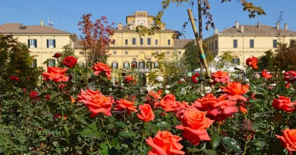 https://gazzettadiparma.cdn.m33cloud.com/resizer/600/315/true/2026_10_05/187708-1791212302160.jpg--il_segno_del_giglio_autunno_sfiora_le_7000_presenze.webp?1791212302916