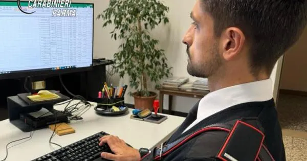 https://gazzettadiparma.cdn.m33cloud.com/resizer/600/315/true/2026_10_06/06.10.2026_Parma_foto_x_denuncia_truffa_della_finta_assicurazione-1791275961983.jpg--falsa_assicurazione_online__motociclista_20enne_viaggiava_senza_copertura__smascherata_la_falsa_agenzia__tre_persone_denunciate_.webp?1791275962286