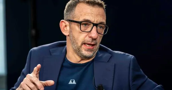 https://gazzettadiparma.cdn.m33cloud.com/resizer/600/315/true/2026_10_07/valenti-1791387616406.jpg--parma_women__esonerato_l_allenatore_giovanni_valenti.webp?1791387617875