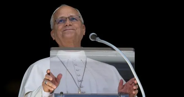 https://gazzettadiparma.cdn.m33cloud.com/resizer/600/315/true/2026_10_11/papa-1791715139285.jpg--l_annuncio_di_papa_leone_durante_l_angelus___ho_un_nodulo_al_polmone__mi_opereranno_nei_prossimi_giorni_.webp?1791715139941