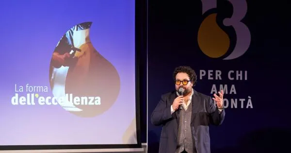 https://gazzettadiparma.cdn.m33cloud.com/resizer/600/315/true/2026_10_16/BONTIAMO_15_10_26_074-1792164546624.jpg--parmigiano_reggiano_e_burro__bontiamo_investe__acquisisce_un_caseificio_e_lancia_un_premio_per_gli_allevatori.webp?1792164548285