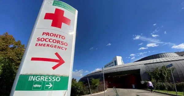 https://gazzettadiparma.cdn.m33cloud.com/resizer/600/315/true/gn4/49619/GN4_DAT_49619175.jpg--incidente_in_via_goito__20enne_ferito_nello_scontro_tra_auto_e_bici.webp