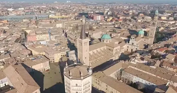 https://gazzettadiparma.cdn.m33cloud.com/resizer/600/315/true/gn4/52348/GN4_DAT_52348487.jpg--popolazione__l_italia_si_svuota__ma_parma_va_in_controtendenza.webp