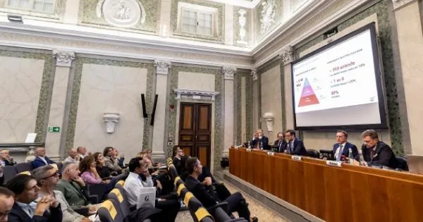 https://gazzettadiparma.cdn.m33cloud.com/resizer/600/315/true/gn4/52726/GN4_DAT_52726221.jpg--private_capital__quei_fondi_che_aiutano_le_aziende_a_crescere.webp