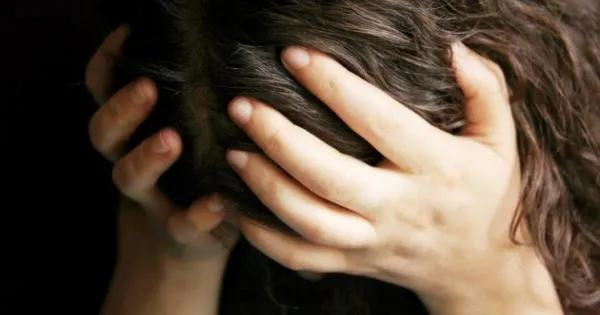 https://gazzettadiparma.cdn.m33cloud.com/resizer/600/315/true/gn4/52992/GN4_DAT_52992245.jpg--prima_il_massaggino_al_collo_della_collega__poi_le_molestie__condannato_a_8_mesi.webp