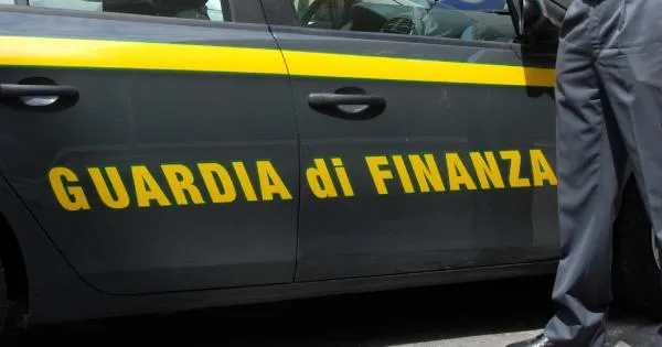 https://gazzettadiparma.cdn.m33cloud.com/resizer/600/315/true/gn4/550/GN4_DAT_550420.jpg--versilia__in_tv_ostenta_vita_da_sogno__la_finanza_scopre_redditi_non_dichiarati_dall_avvocato_di_un_associazione_sportiva.webp